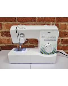 Pre-owned Brother LX25 Sewing Machine